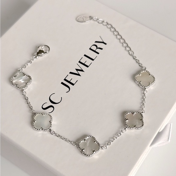 Petite Clover Bracelet Mother of Pearl & Real Zircon Double Sided - Picture 1 of 10